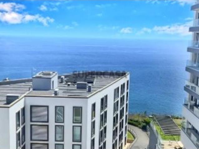 Apartamento T4 em São Martinho
