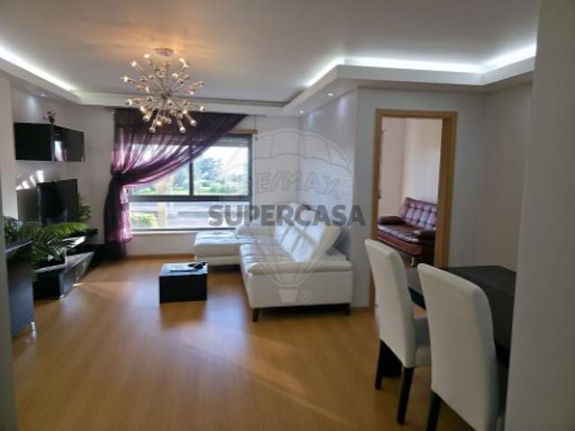 Apartamento T4 em São Sebastião