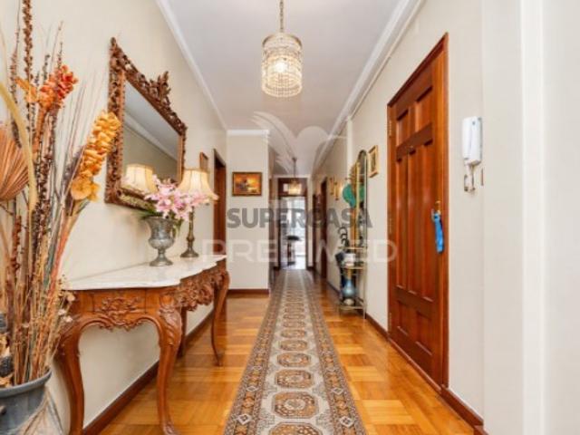Apartamento T4 em São Vicente