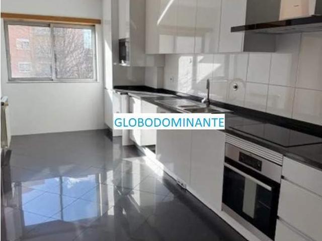 Apartamento T4 em S. Vítor em excelente localização