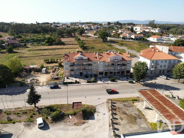 Apartamento T4 em Santa Comba Dão e Couto do Mosteiro