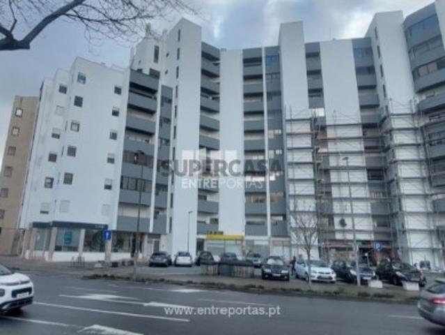 Apartamento T4 em Santa Maria Maior e Monserrate e Meadela