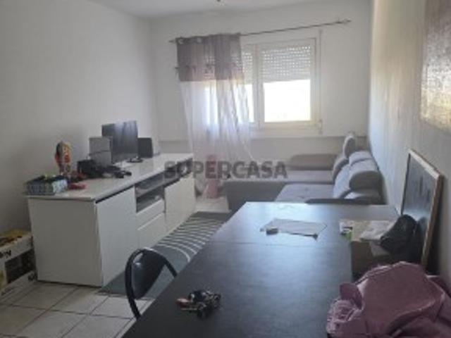 Apartamento T4 em Santo António da Charneca