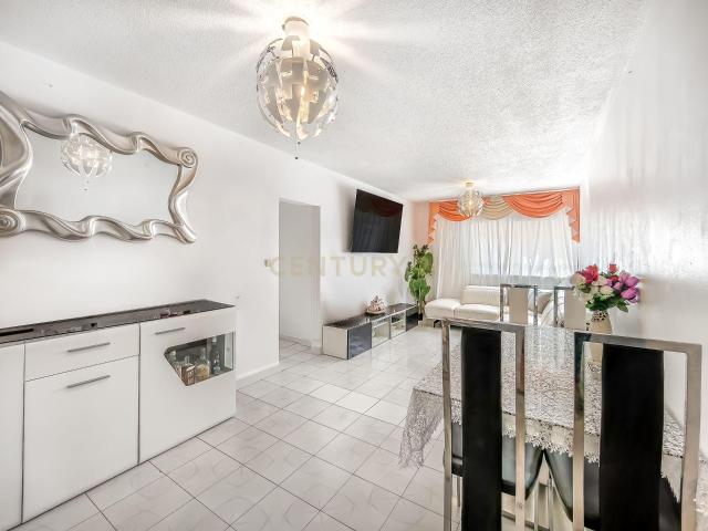 APARTAMENTO T4 EM SANTO ANTÓNIO DOS CAVALEIROS