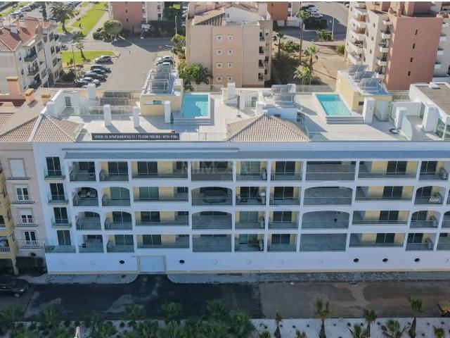 Apartamento T4 Exclusivo com piscina em condominio de Luxo, Lagos