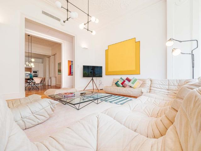 APARTAMENTO T4 JUNTO À AVENIDA DA LIBERDADE