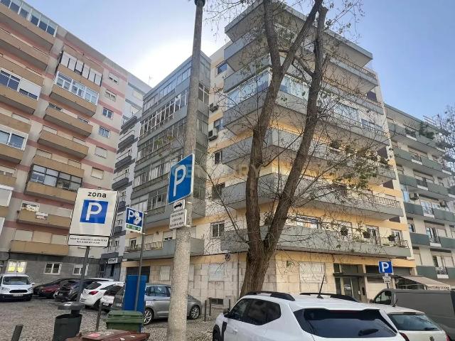 Arrendamento T4 no Lumiar, Lisboa