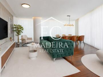 Apartamento T4 Mobilado com Garagem no Centro do Funchal