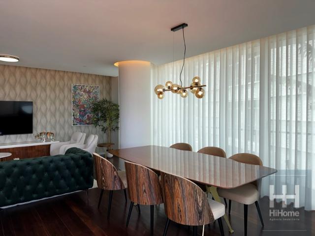 Apartamento T4 mobilado no Edificio Funchal Centrum