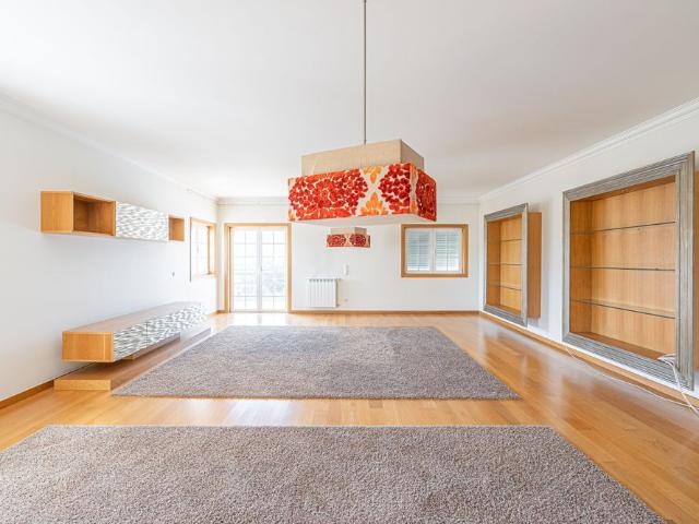 APARTAMENTO T4 NA QUINTA DA BELOURA II SINTRA