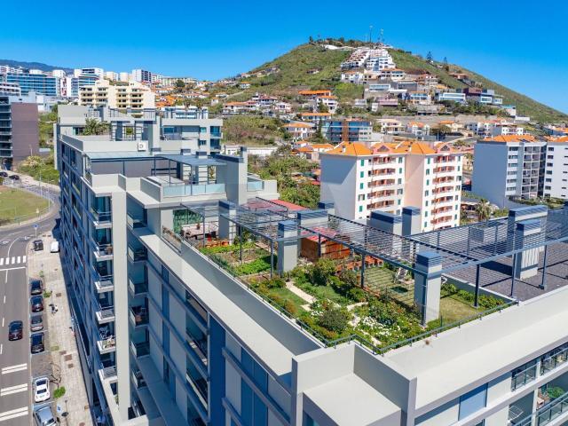 Apartamento T4 no Amparo com um Quintal nas Alturas 182m² São Martinho