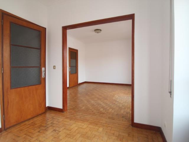 Apartamento T4 no Bairro Norton de Matos