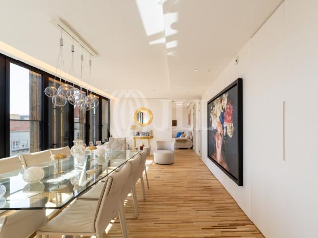 Apartamento T4 no condomínio Lisbon Woods, em Lisboa