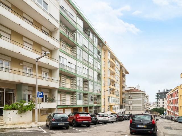 Apartamento T4 no coração da Lapa, em Lisboa