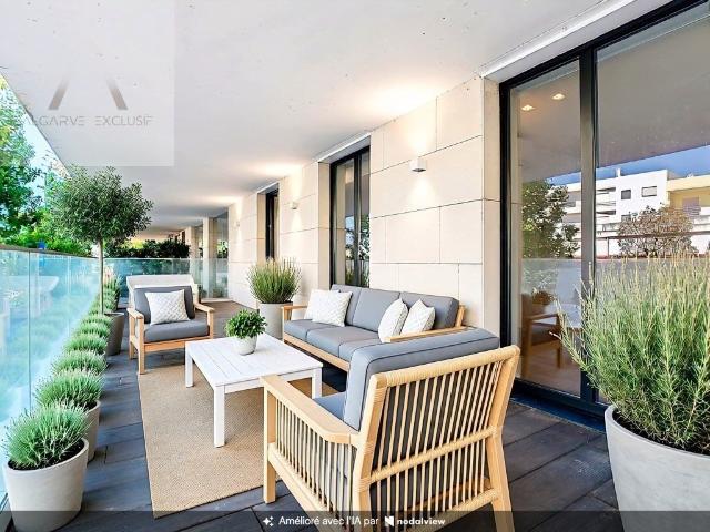 Apartamento T4 no edifício Del Mar, Marina de Olhão, com gar. 320m² Olhão