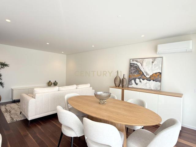 Apartamento T4 no Empreendimento O2 Maia | Espaço, Elegância e Conforto no Centro da Maia