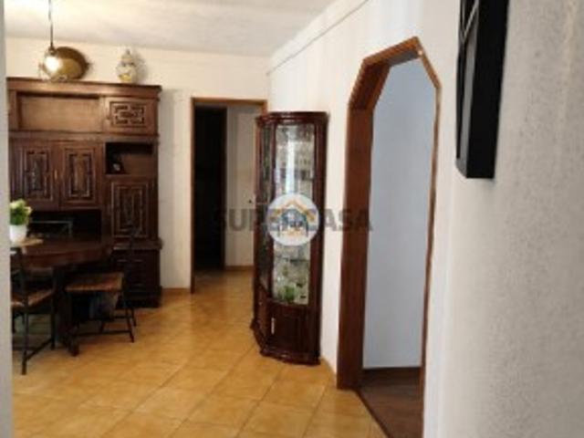 Apartamento T4 no Laranjeiro Almada | Habitação Familiar ou Excelente Oportunidade de Investimento