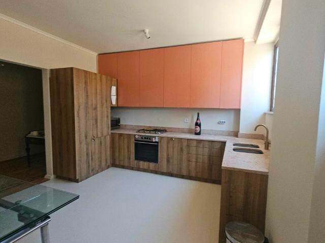 Apartamento T4 no Restelo. Ref. 5878