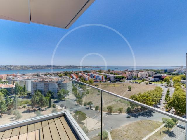 Apartamento T4 no Restelo