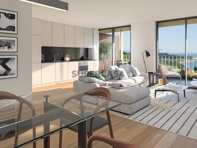 Apartamento T4, novo, no Marina Douro, em Vila Nova de Gaia, Porto