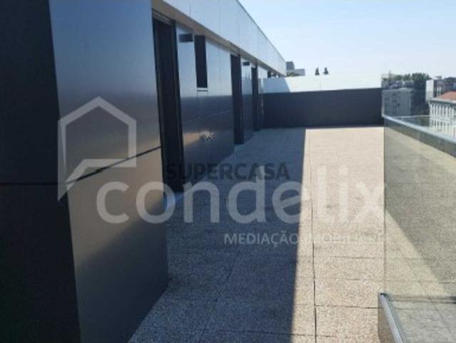 Apartamento T4 novo Boavista