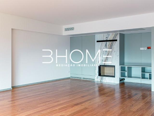 Apartamento T4 NOVO de Alta qualidade 212m2 S. Vitor
