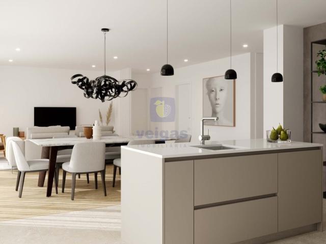 Apartamento T4 Novo em Leiria, Parceiros, com garagem box fechada e elevador