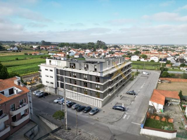 Apartamento T4 novo em São Bernardo com garagem fechada!