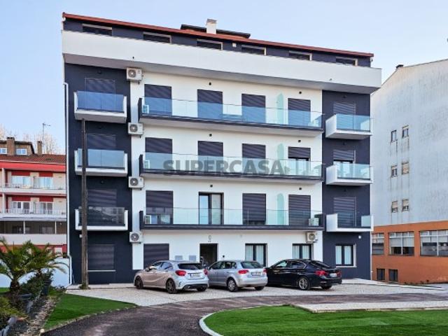 Apartamento T4 novo em Fátima