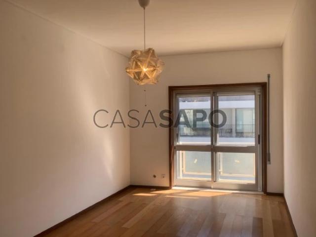 Apartamento T4 para alugar em Espinho
