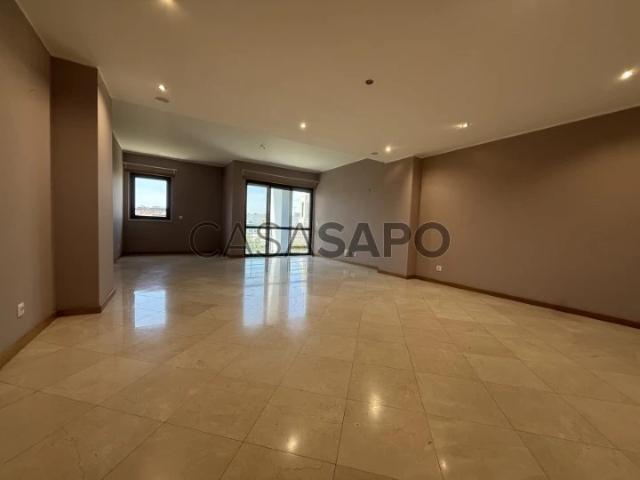 Apartamento T4 para alugar em Lisboa