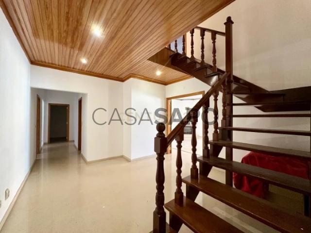 Apartamento T4 para alugar em Sintra