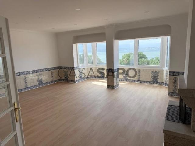 Apartamento T4 para alugar no Barreiro