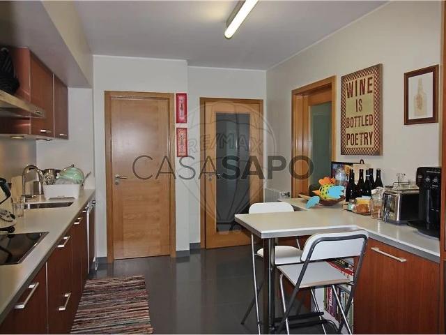 Apartamento T4 para alugar no Porto