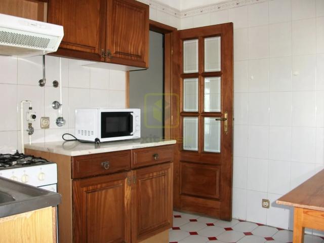 Apartamento T4 para Arrendamento