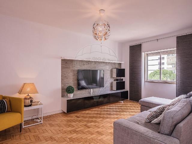 Apartamento T4 para arrendar em Oeiras e São Julião da Barra, Paço de Arcos e Caxias, Oeiras RE/MAX Portugal
