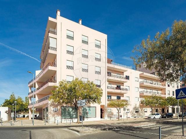 Apartamento T4 para arrendar em São Clemente, Loulé RE/MAX Portugal
