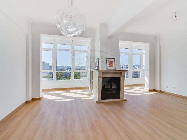 Apartamento T4 para arrendar em São Domingos de Benfica, Lisboa RE/MAX Portugal