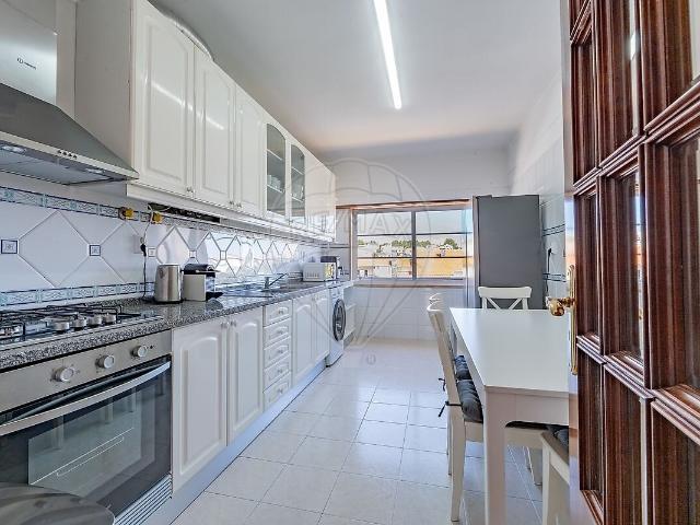 Apartamento T4 para arrendar em Santa Iria de Azoia, São João da Talha e Bobadela, Loures RE/MAX Portugal