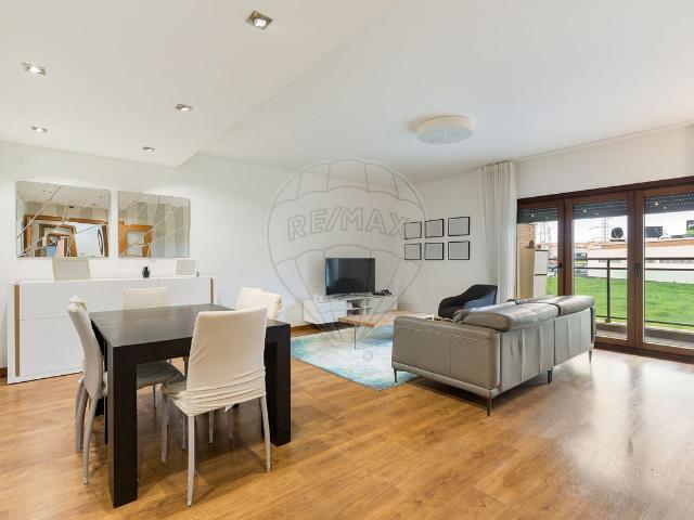 Apartamento T4 para arrendar em Urb. Terraços da Ponte