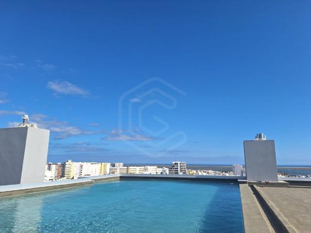 Apartamento T4, piscina na cobertura, Faro, Algarve 161m² Faro Sé e São Pedro