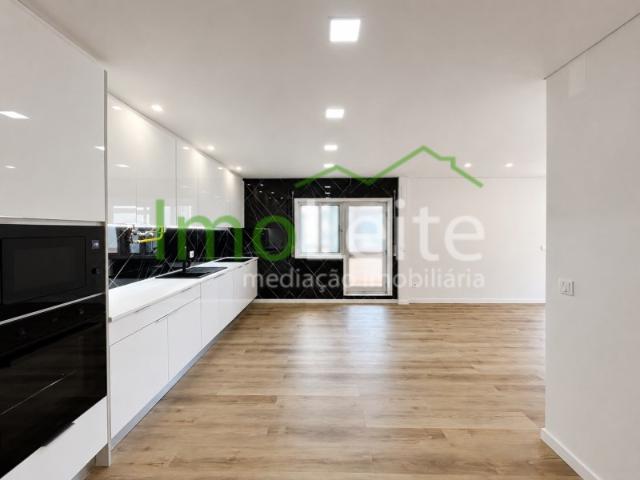 Apartamento T4 Póvoa de Varzim Renovado