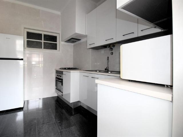 Apartamento T4 próximo Faculdade de Economia