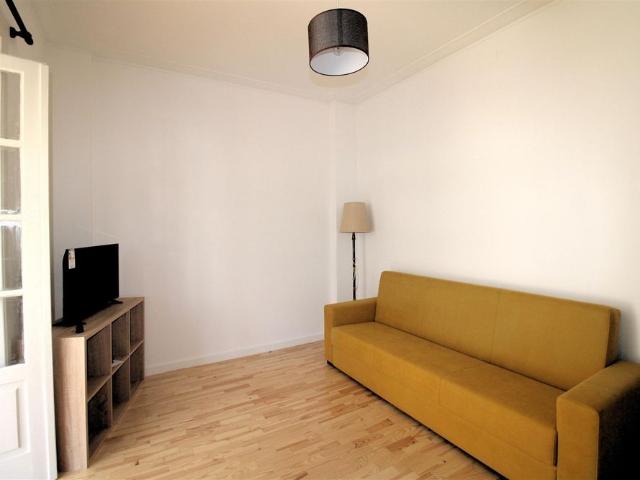 Apartamento T4 próximo Faculdade de Economia