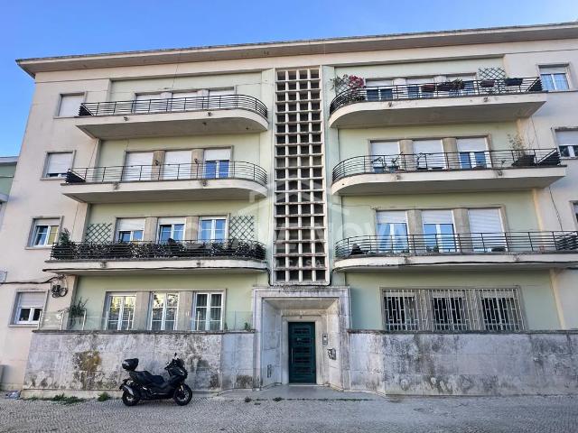 Apartamento T4 Remodelado, Alvalade