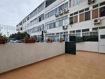 Apartamento T4 renovado dívidido em dois apartamentos em Bra. 113m² Faro Sé e São Pedro