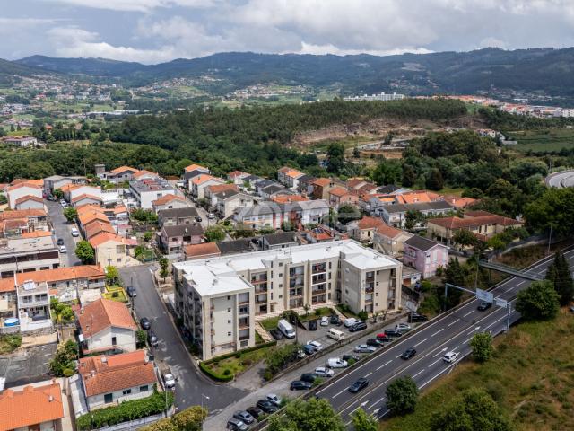 Apartamento T4 Renovado em Azurém