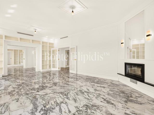 Apartamento T4 Renovado junto ao Campo Mártires da Pátria 301m² Arroios