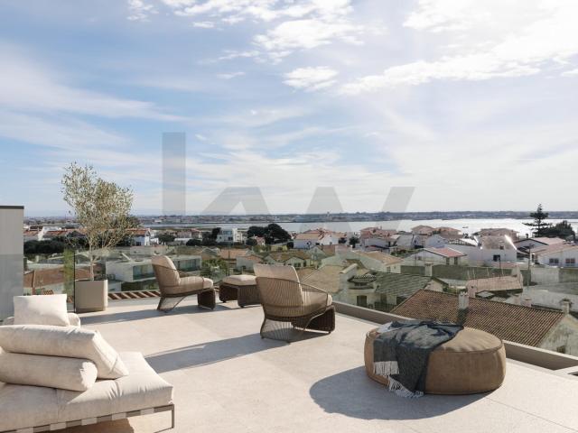 Apartamento T4Duplex NOVO com terraço de 135m2 e garagem fechada na Praia da Barra