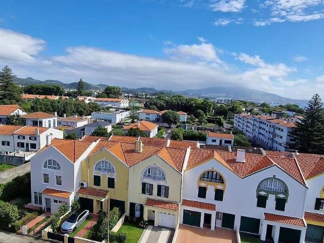 Apartamento T5 à venda em Ponta Delgada São Sebastião, Ponta Delgada RE/MAX Portugal